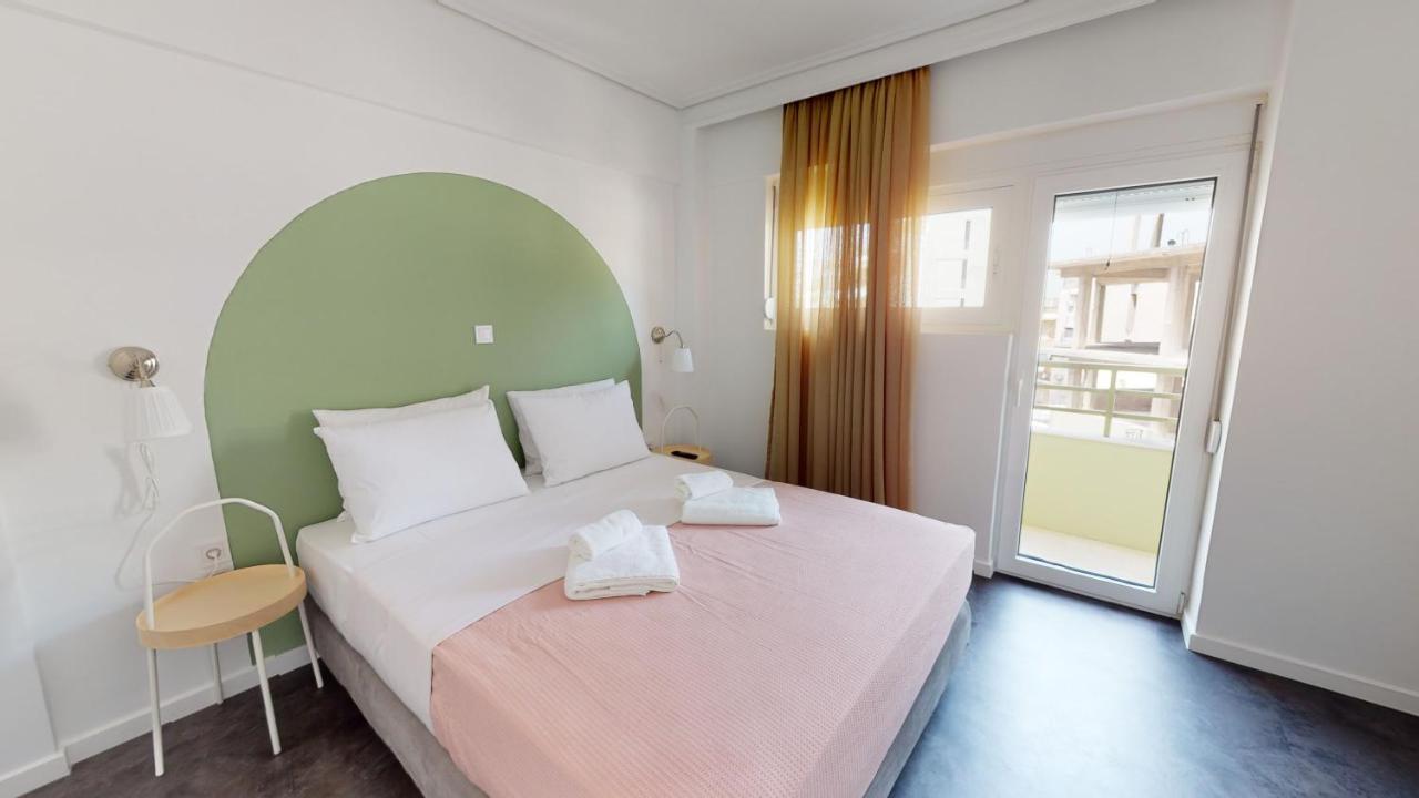 Onezerotwo By Zoia Living Aparthotel Athena Bagian luar foto