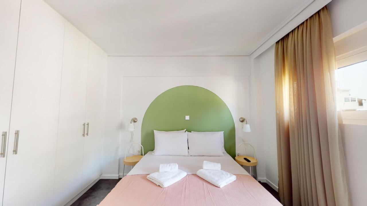 Onezerotwo By Zoia Living Aparthotel Athena Bagian luar foto