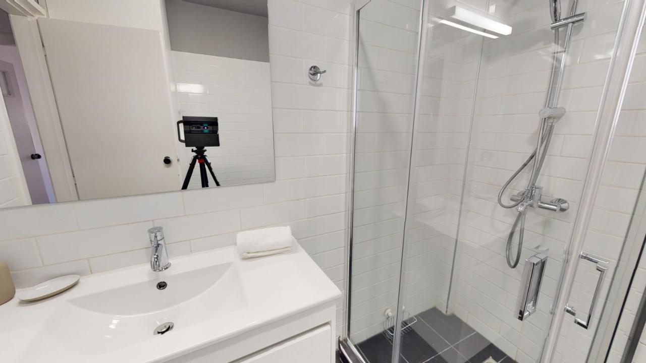 Onezerotwo By Zoia Living Aparthotel Athena Bagian luar foto