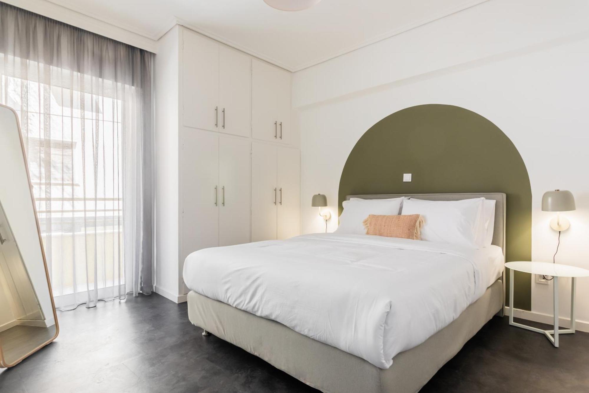 Onezerotwo By Zoia Living Aparthotel Athena Bagian luar foto