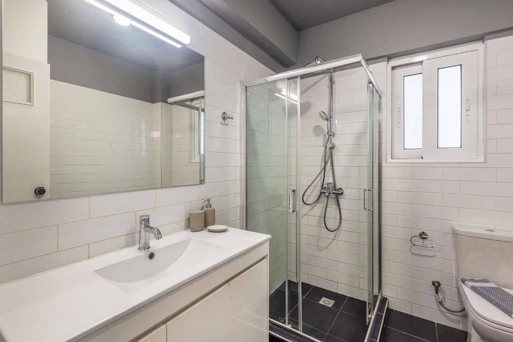 Onezerotwo By Zoia Living Aparthotel Athena Bagian luar foto