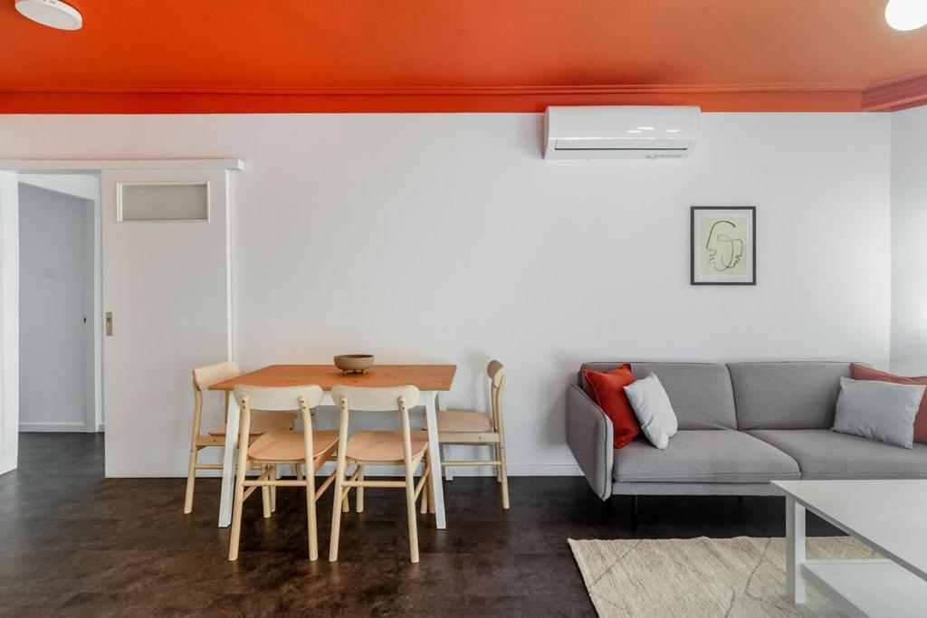Onezerotwo By Zoia Living Aparthotel Athena Bagian luar foto