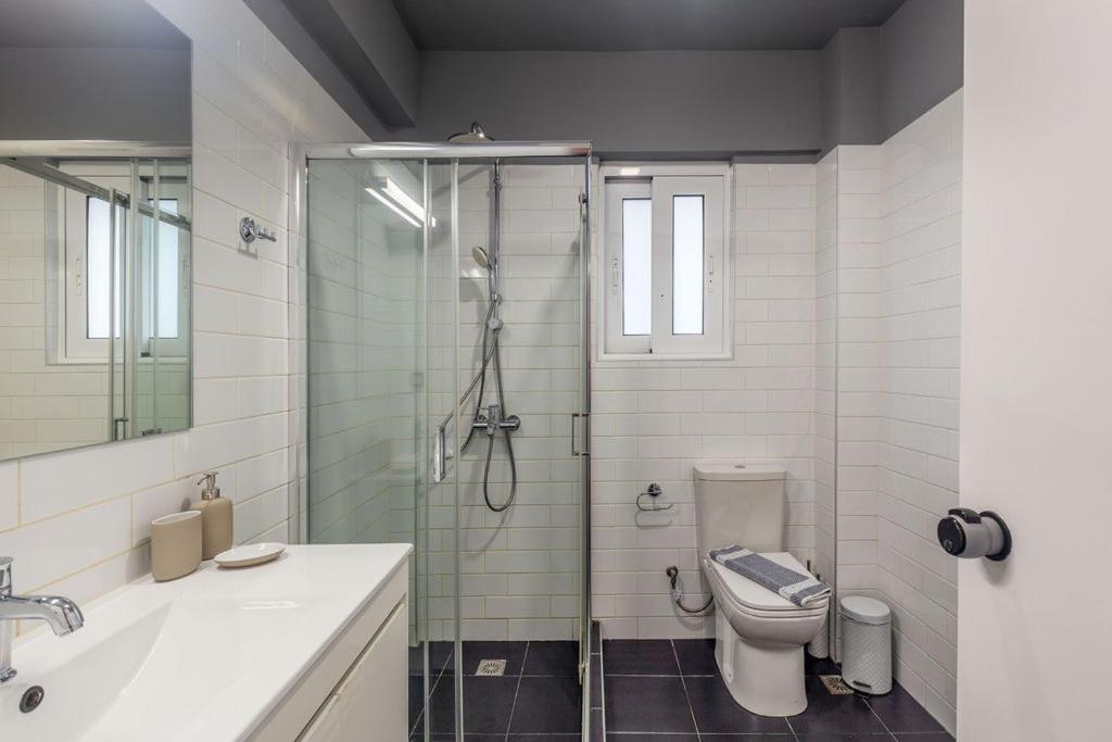 Onezerotwo By Zoia Living Aparthotel Athena Bagian luar foto